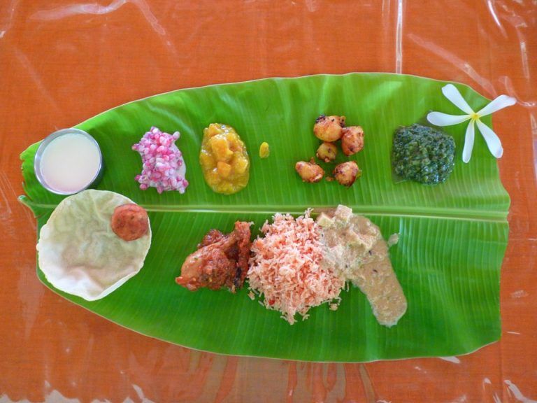 Benefits of Eating on Banana Leaves