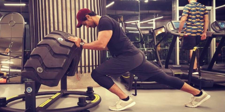 Kunal Kapoor’s Neck Workout Video