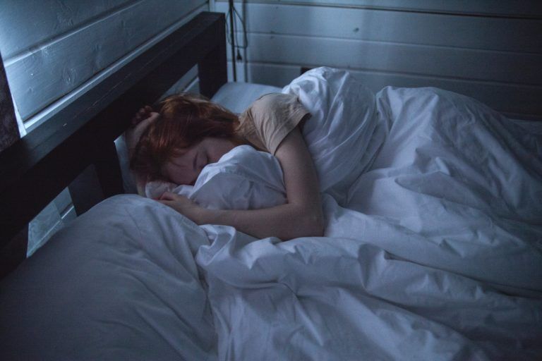 Find Out Why It’s Better to Sleep in the Dark!