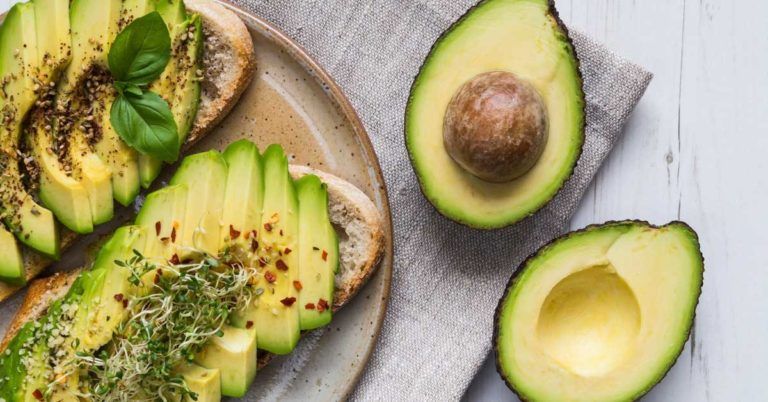 Delicious Avocado Recipes for Breakfast 
